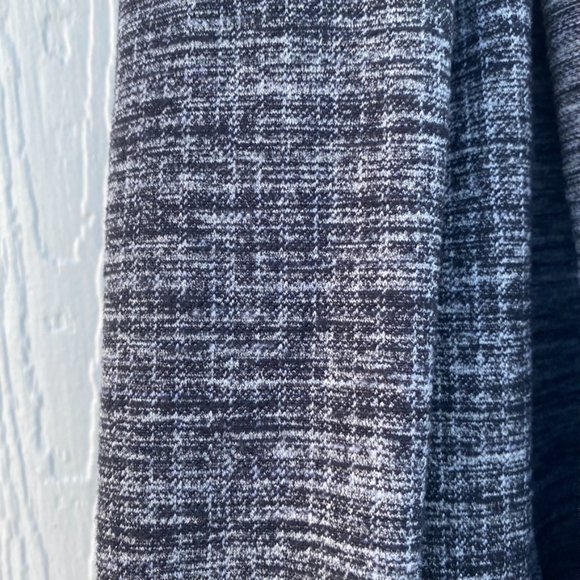 Lululemon Vinyasa Scarf Black White OS - Picture 2 of 6